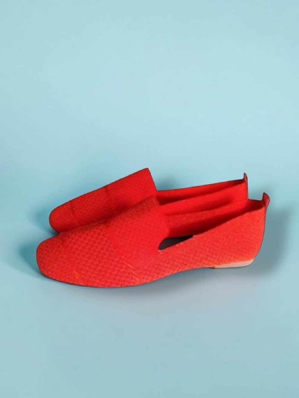 👠NWOT!!  Women's Red Breathable, Comfortable Slip-on Flats - Picture 2 of 8